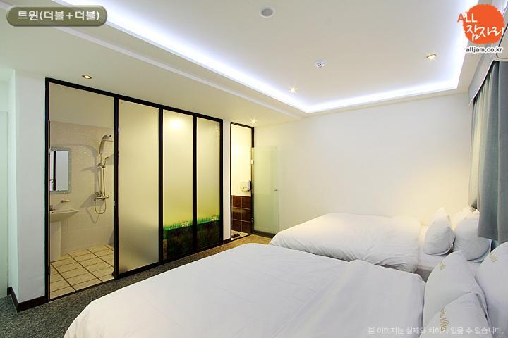 The Hotel Bon Suwon Quarto foto